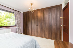 Bed- click for photo gallery